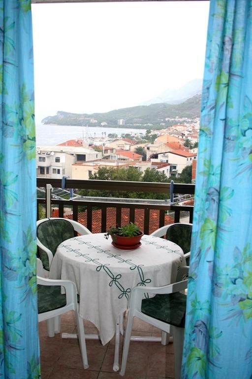 Apartments Mandic Tučepi Cameră foto