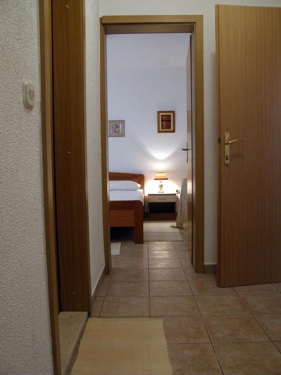 Apartments Mandic Tučepi Cameră foto